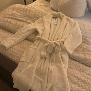 Cupcakes and cashmere robe